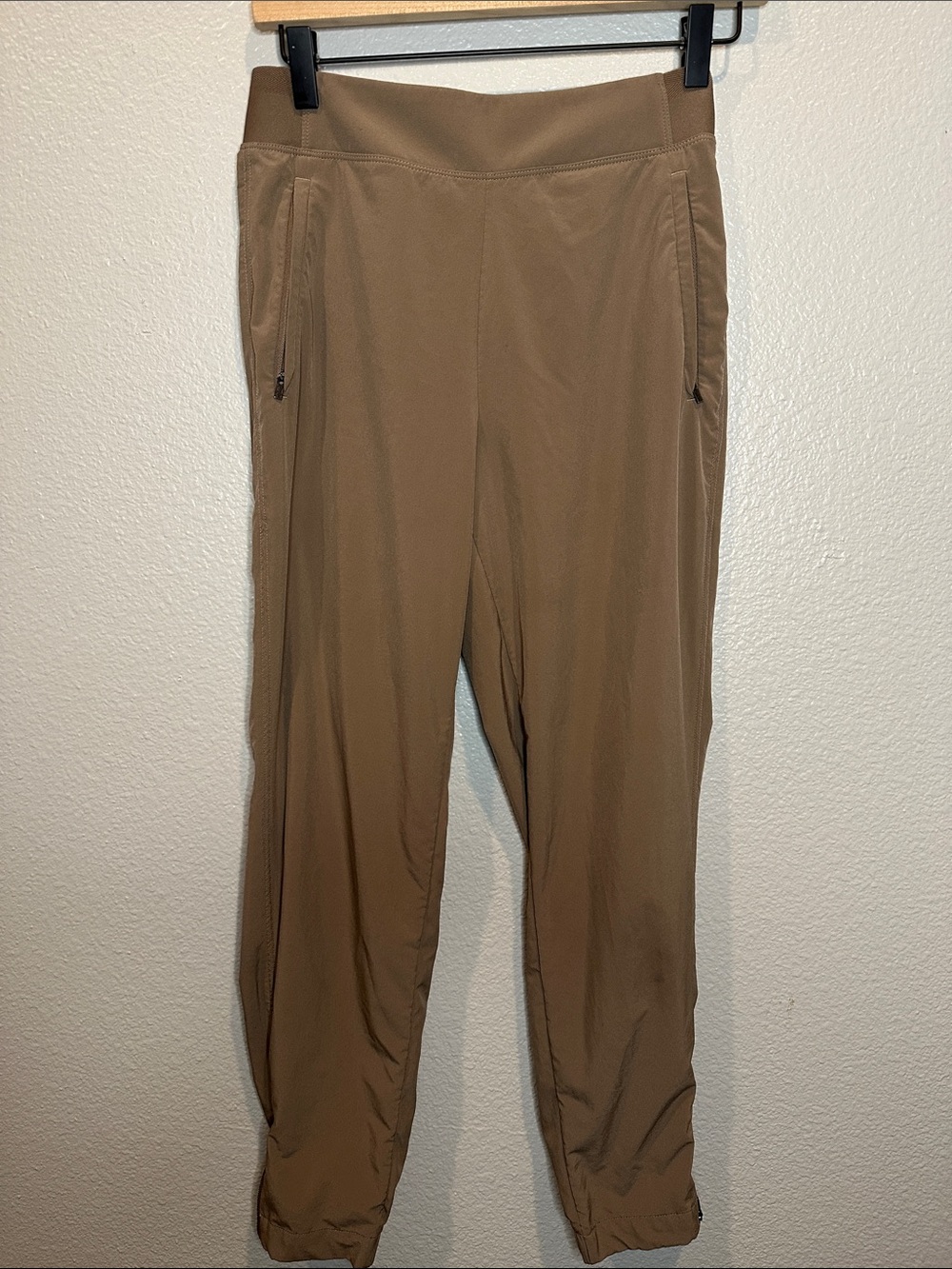 Athleta Taupe Brown Pull On Ankle Zip Jogger Pants Size 0